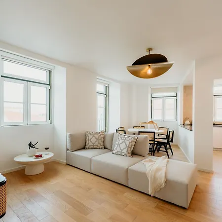 Mary Pink - No 1b - Lovely Two-bedroom Lisbon