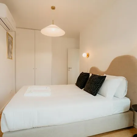 Mary Pink - No 1b - Lovely Two-bedroom